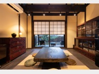 ���r���O