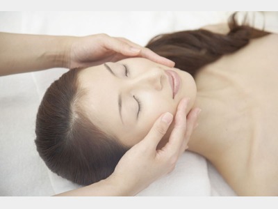 フェイシャルエステ　イメージ