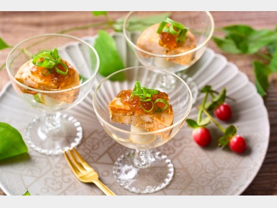 ２５年９月～２６年２月夕食バイキング　あん肝ネギのポン酢ジュレイメージ　仕入の状況によりご提供出来ない場合がございます。
