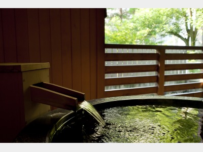 温泉露天風呂付客室「松風庵・松声」露天風呂／イメージ