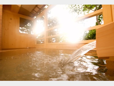 温泉露天風呂付客室「松風庵・松径」露天風呂／イメージ