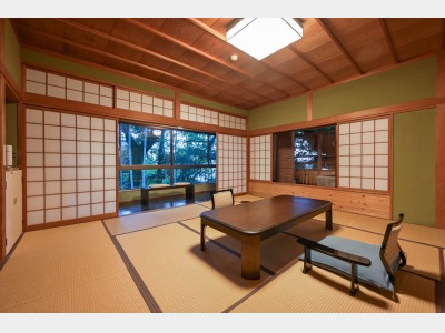 温泉露天風呂付客室「松風庵・松径」／一例