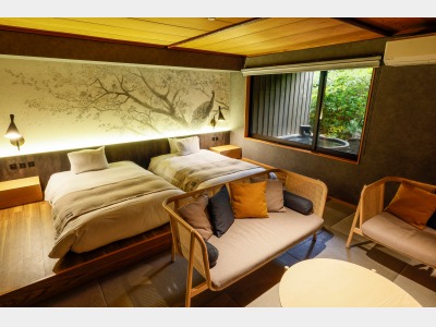 温泉露天風呂付客室「孔雀殿・羽伸Aタイプ」／一例