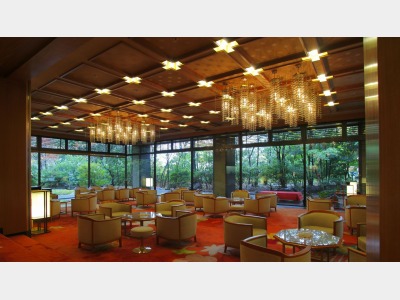 ★美しい緑に包まれ森林浴の一時を【ロビーラウンジ花邑】営業時間／7:30～10:00、15:00～18:00