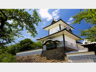 石川県の有名観光スポット【金沢城石川門】※当館から車で約６０分程です