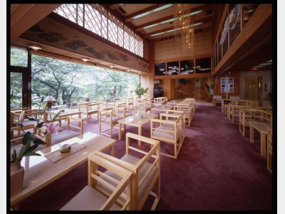 ロビーラウンジ