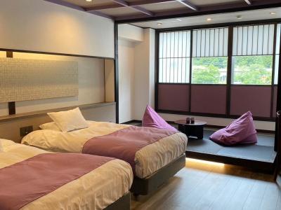 モダン和洋室【菫（すみれ）】菫の花のように、控えめで奥ゆかしさのある色合いに