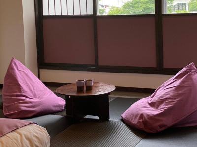 リニューアルモダン和洋室【菫（すみれ）】大自然に囲まれたお部屋で至福のひとときを