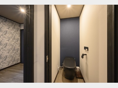 落ち着いた和モダンなトイレ