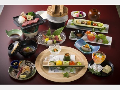 素材一つ一つにこだわった会席の一例