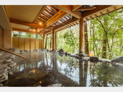 渓流大野点風呂「鶴仙」