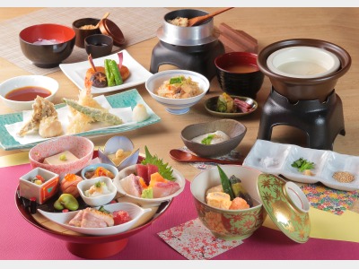 夕食（和食膳）一例