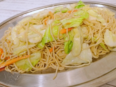 朝食一例：塩焼きそば