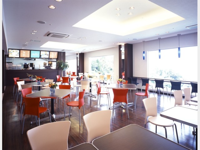 伊良湖オーシャンリゾート 爽やかな海風が吹き抜けるような「カフェブリーズ」