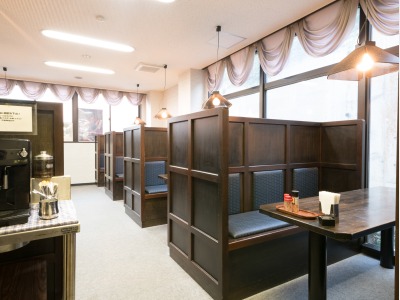 施設内レストラン　グループでのご利用でも安心です