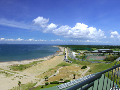 ◆ホテルからの景色◆眼下に広がる海を眺めればリゾート気分も盛りあがります♪
