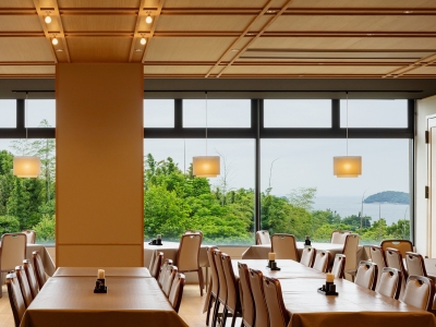 ◆レストラン会場（ブッフェ）／朝食・夕食のブッフェレストラン会場。2025年春改修いたしました。
