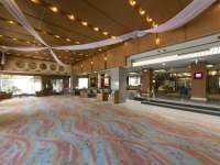 �����r�[�^�{�݂̐����ɘa�̐����W�񂵂��A�ґ�ȋ�Ԃ����q�l���o�}���܂��B