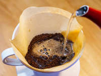 ���Z���t�h���b�v�R�[�q�[�T�[�r�X�i���r�[�ɂ�6�`9���A15�`18���j���ʐ^�̓C���[�W�摜