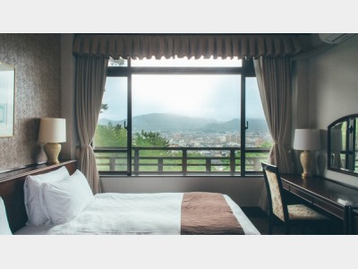 山側スイートルーム