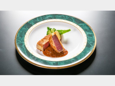 ホテル名物ビーフカツレツ