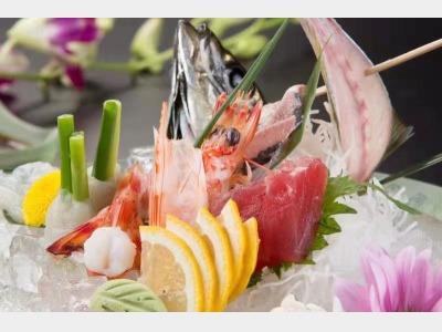 生けアジ付き刺身盛