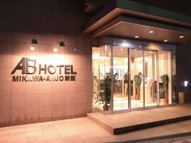 �z�e������