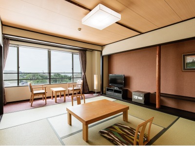 和室8畳客室一例