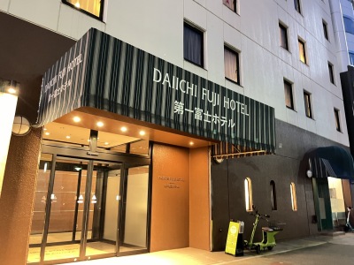 ホテル外観(夜)