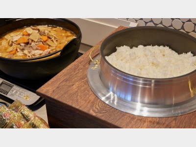 朝食（羽釜ごはん、豚汁）イメージ