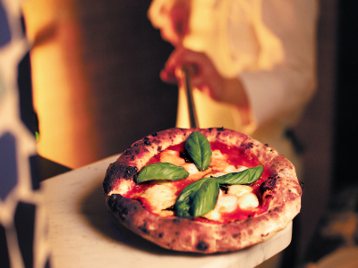 【朝食イメージ】店内の窯で焼き上げる本格ピッツァをお愉しみいただけます