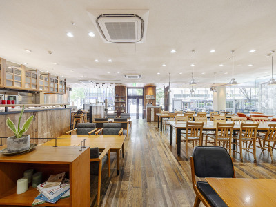 【レストラン】1階・朝食会場　営業時間 6:30～10:00（L.O.9:30）