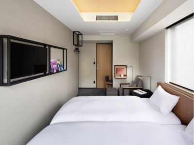 ◆モデレートツイン◆18平米【ベッド幅90cm×2】 バルコニー付、シャワーブース、トイレ別