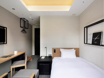 ◆モデレートシングル◆13平米【ベッド幅110cm×1】 バルコニー付、シャワーブース、トイレ別