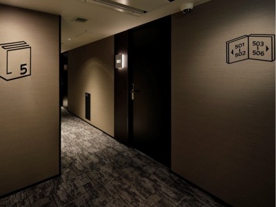 【ランプライトブックスホテル】 館内 