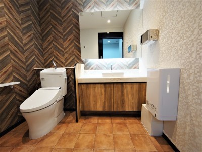 ２Fロビー　女性用トイレ