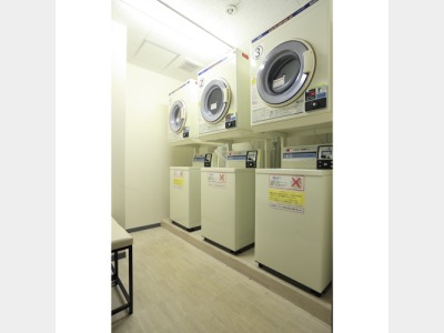 1Fコインランドリー(有料)