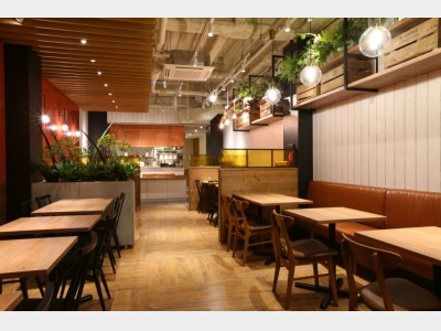 1階レストラン『GARDEN KITCHEN』