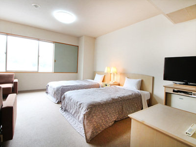 ツインルームB［110cmベッド2台+ソファベッド2台］