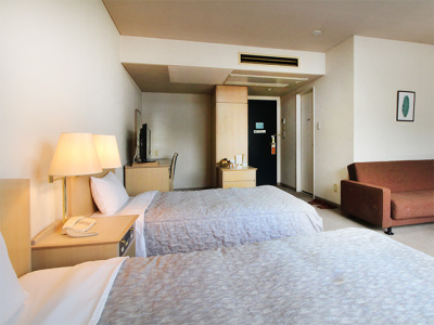 ツインルームB［110cmベッド2台+ソファベッド2台］