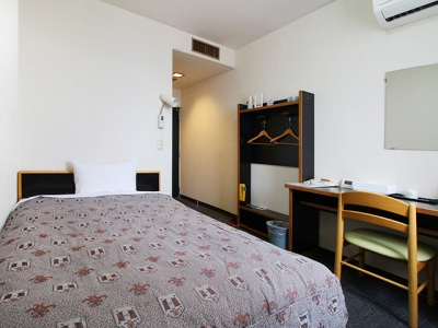 シングルルームB［120cmベッド1台］