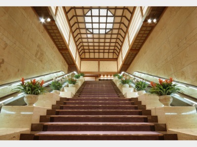 エスカレーターホール