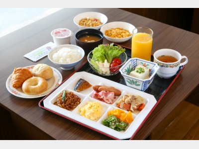 朝食　盛りつけ例