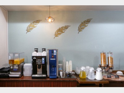 朝食のドリンクコーナー