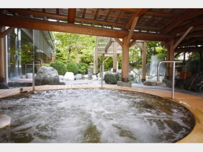 庭園露天風呂（ジャグジー）