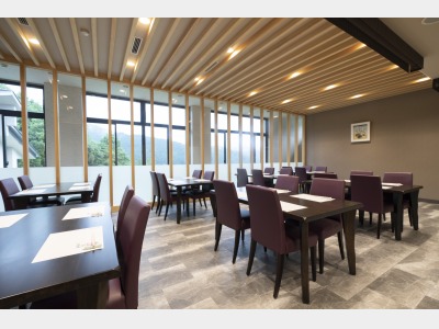 レストラン「春駒」