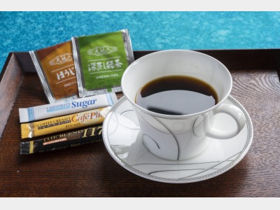 お茶とコーヒーセットを用意しております