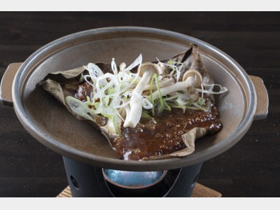 朝食の朴葉味噌はご飯に合います