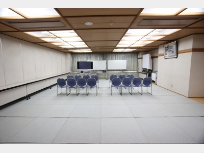 会議室　コスモス白（別建物）