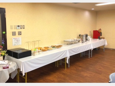 朝食会場